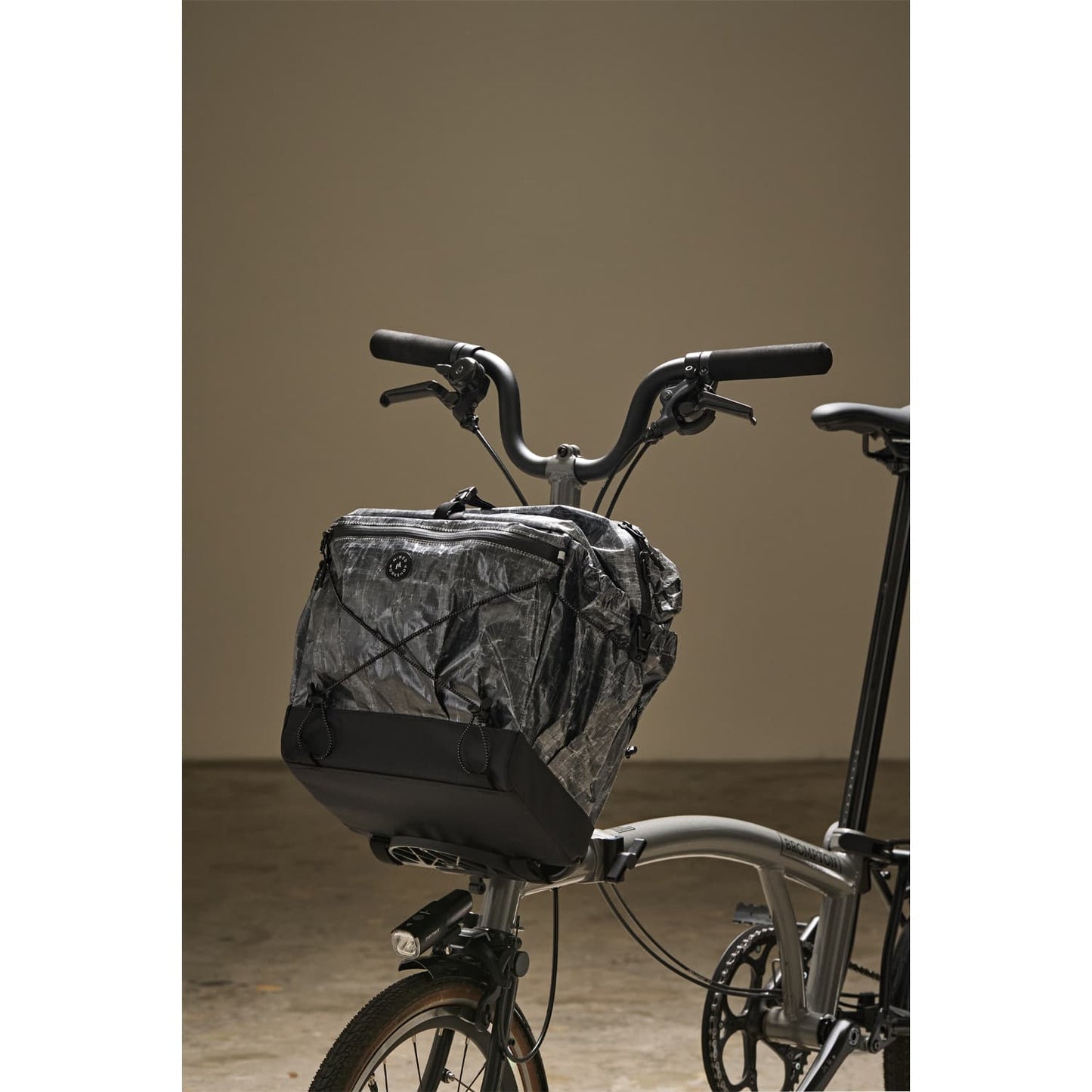 Hangang Type-2/Black + frame