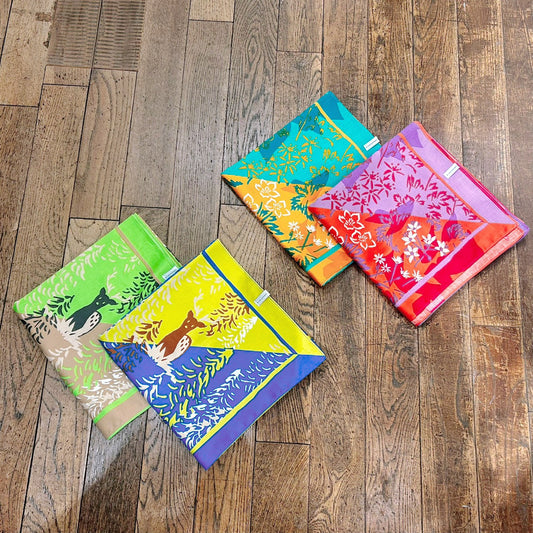 山で頼れる、大判バンダナ