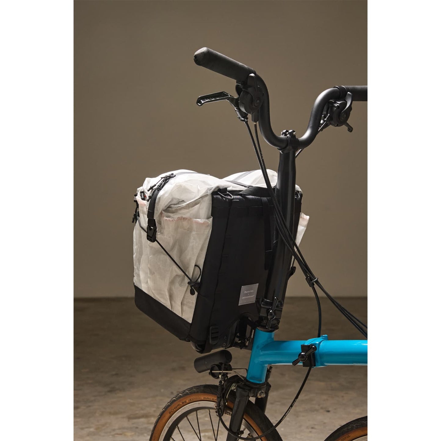 Hangang Type-1/White + frame