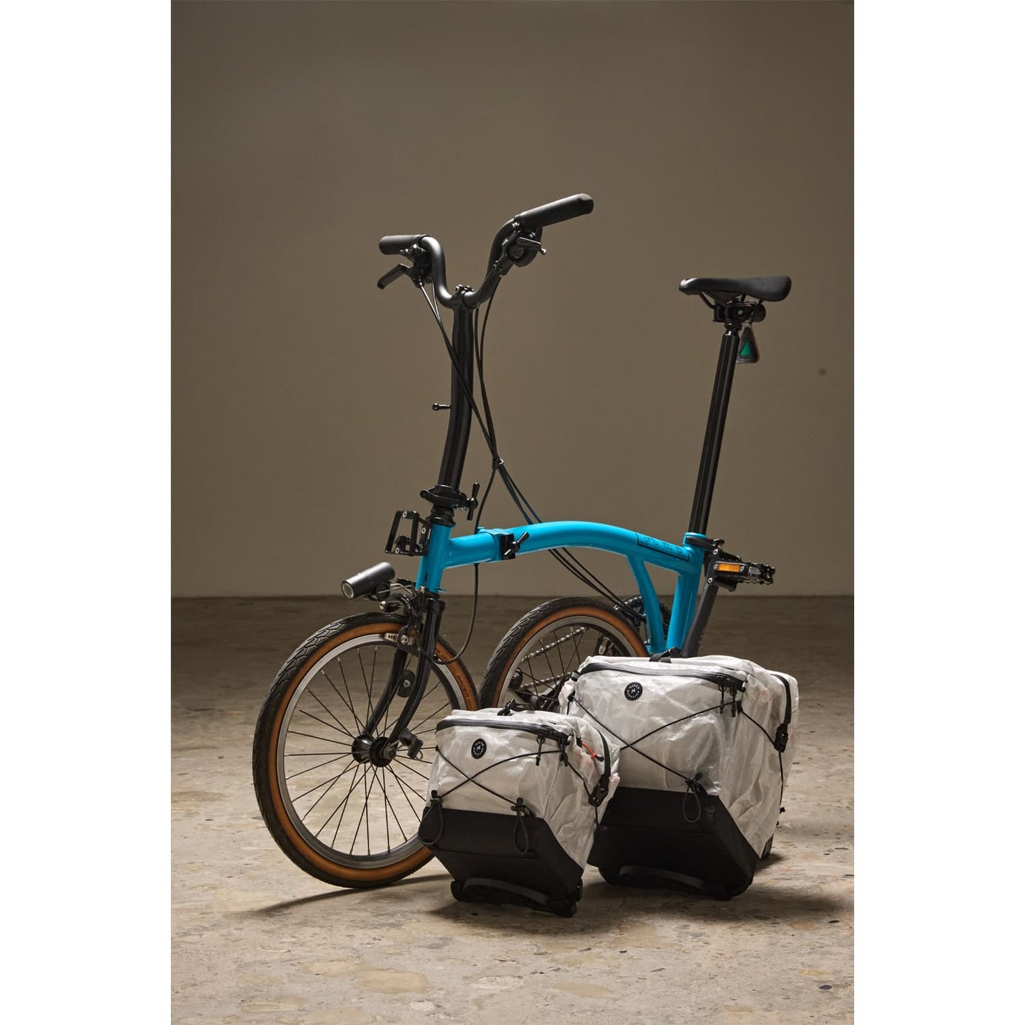 Hangang Type-1/White + frame