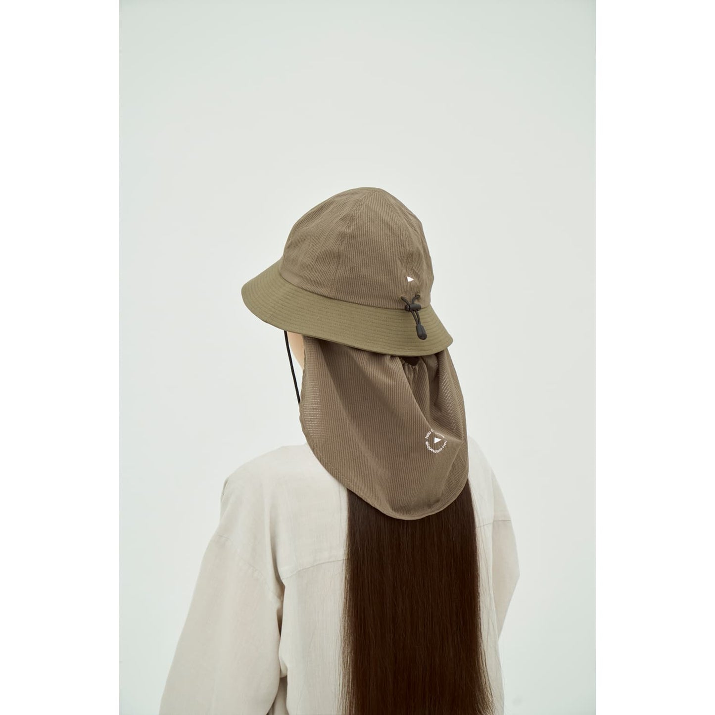 h261-903/Sunlit Shade